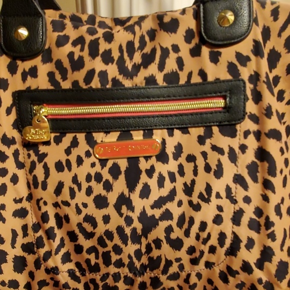 NWOT Betsy Johnson Bag - Picture 2 of 5
